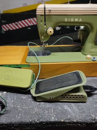 maquina de coser antigua