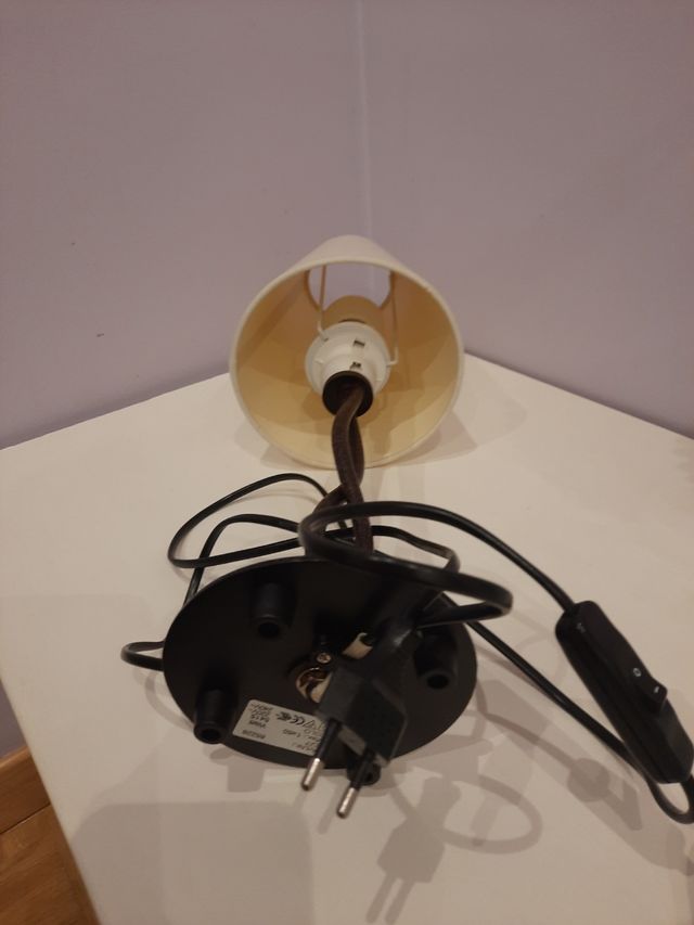 lámpara de mesilla.Ultoma oferta