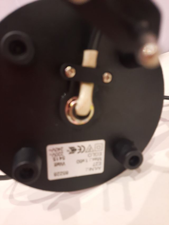 lámpara de mesilla.Ultoma oferta