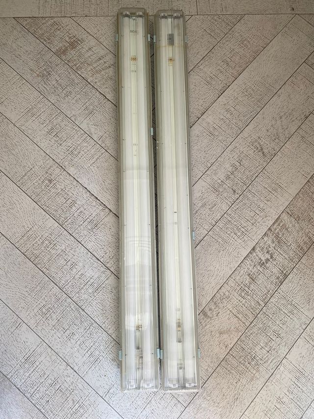 Juego 2 pantallas estancas para 2 tubos Led