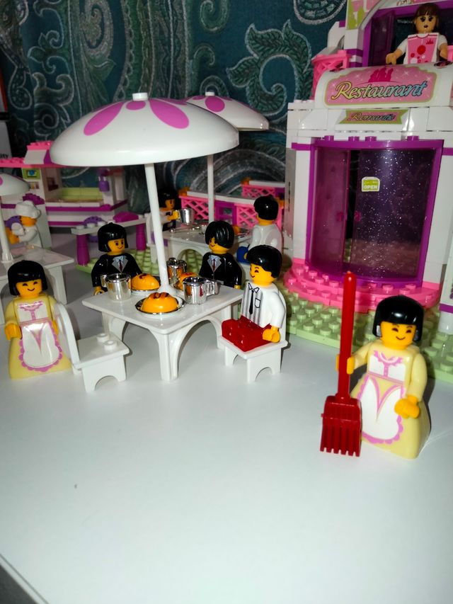 Restaurante con furgon food truck lego compatible