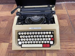 Máquina de escribir antigua