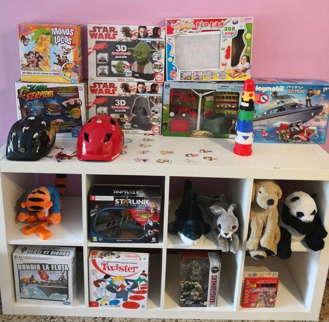 Todos los jguetes a 10 eu,algunos nuevo sin abrir