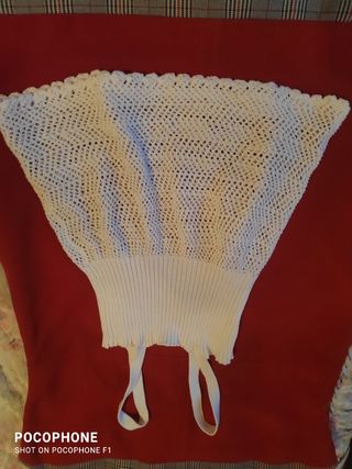 Top d punto calado o camisetilla con tirantes.Usad