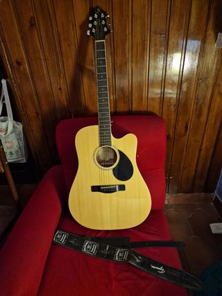 Guitarra Electroacústica - SE VA A LA MEJOR OFERTA