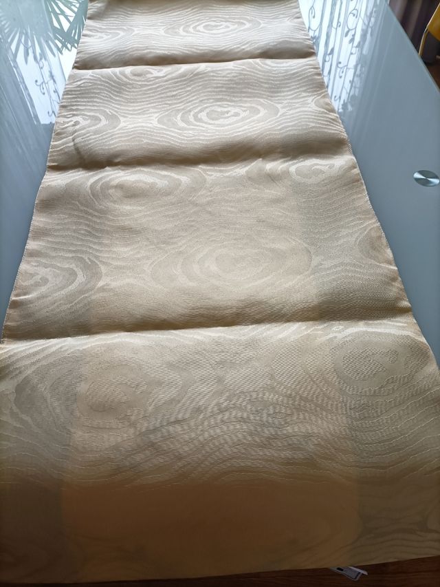 striscia doppia in seta ricamata .