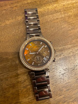Reloj modelo MK-5578 color oro rosa 