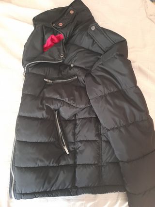 Abrigo Zara-hombre. Acolchado, Negro. talla S.