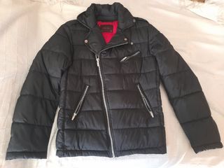 Abrigo Zara-hombre. Acolchado, Negro. talla S.