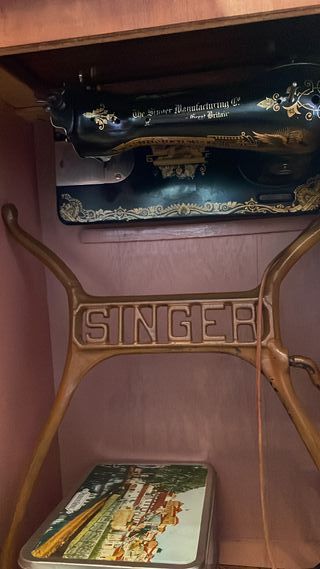 Máquina de coser Singer Antigua