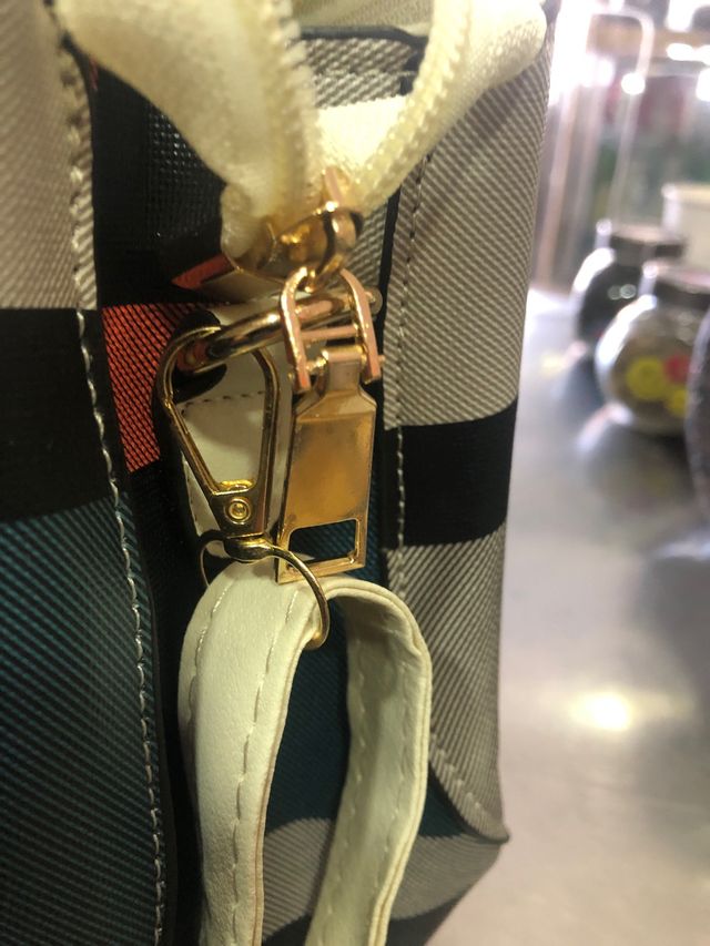 Bolso de hombro para mujer! Talismán incluido.