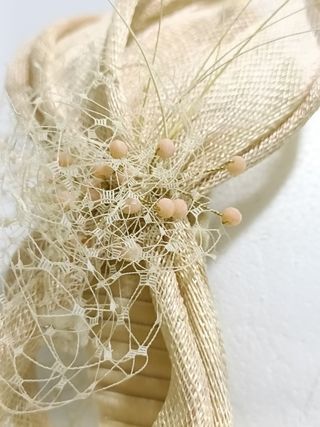 Diadema  de fiesta para boda.