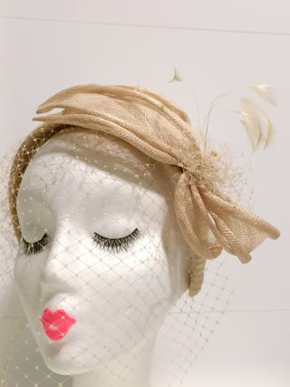 Diadema  de fiesta para boda.