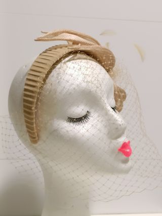 Diadema  de fiesta para boda.