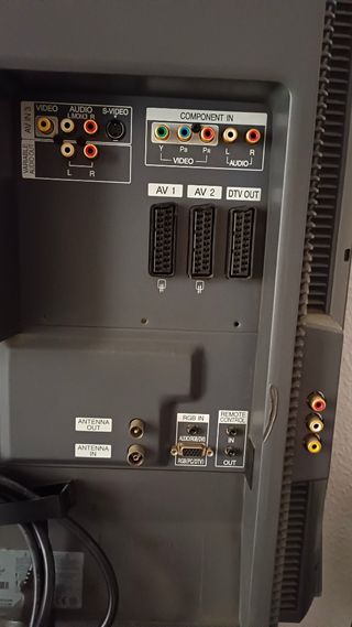 televisor LG lcd 32"