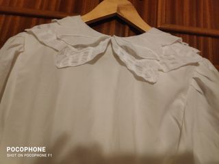 BLUSA,CAMISA T. 42 vale a  M y L. CUELLO PRECIOSOu