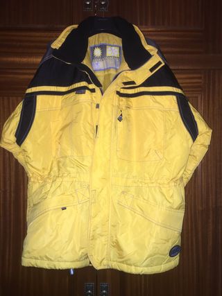  CHUPA Y PANTALÓN DE NIEVE PARA ESQUIAR.