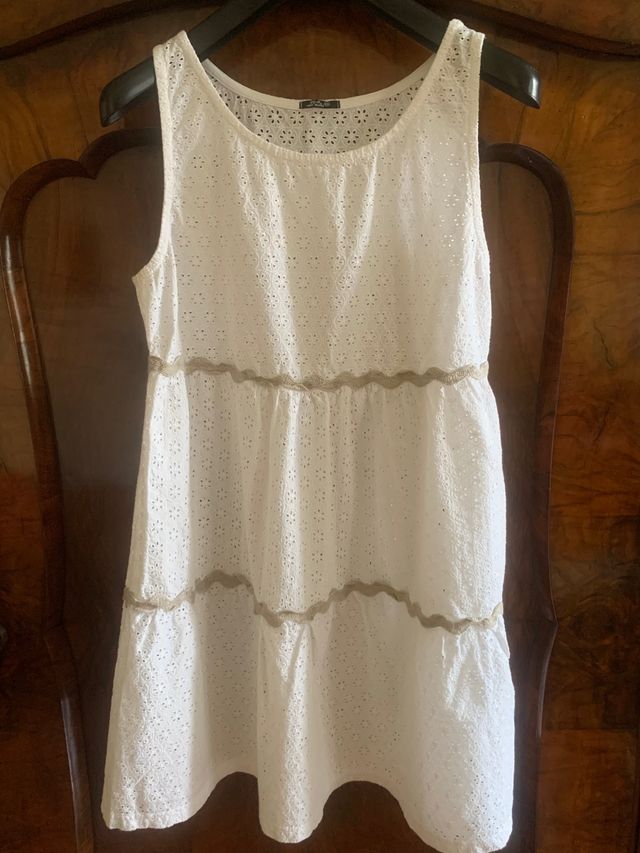 Camicia da notte in sangallo molto carina/giovane