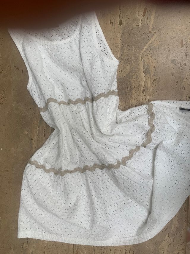 Camicia da notte in sangallo molto carina/giovane