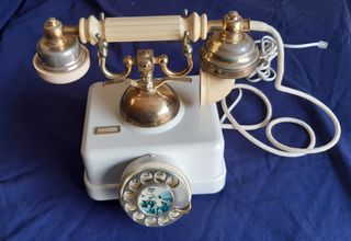 Teléfono antiguo