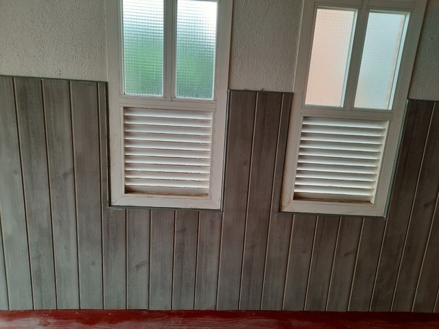 instalación de frisos PVC. y Madera.