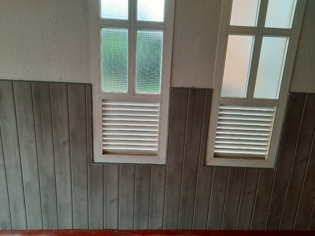 instalación de frisos PVC. y Madera.