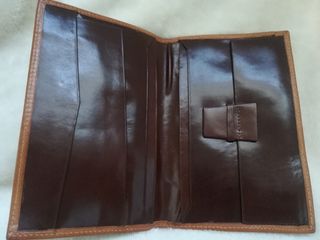 Cartera de cuero