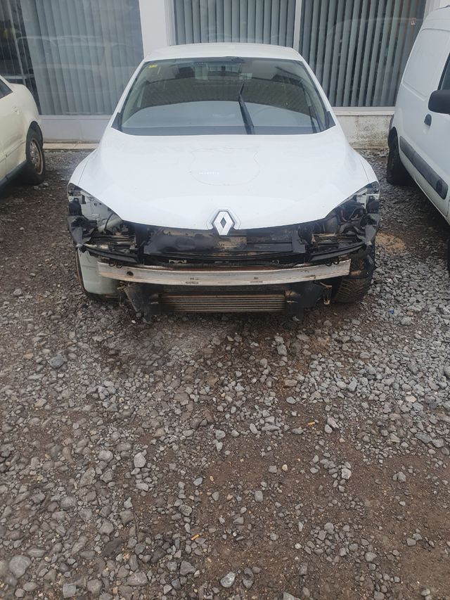 Capot Renault Megane