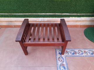 Banco de madera de Iroco