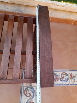 Banco de madera de Iroco