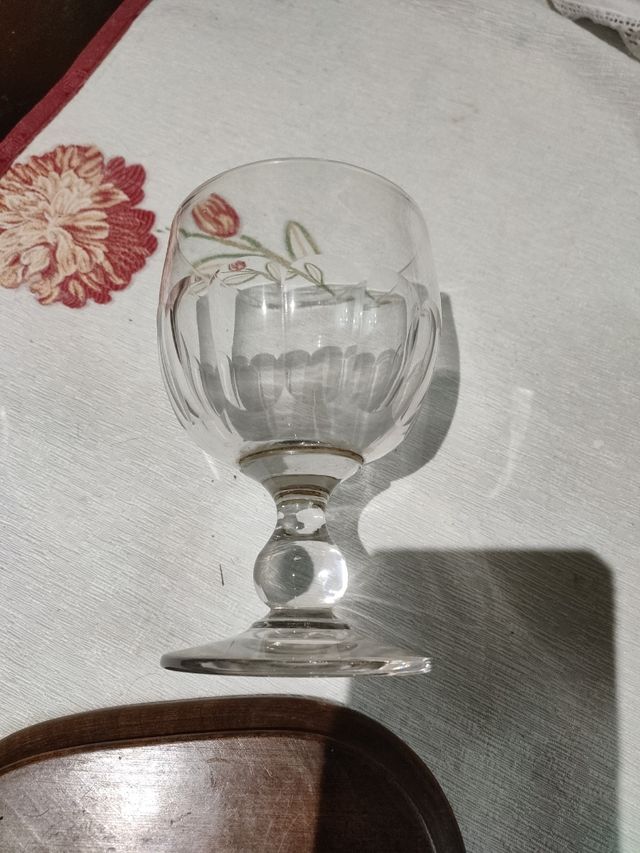 Copa gigante de cristal soplado de Gijón