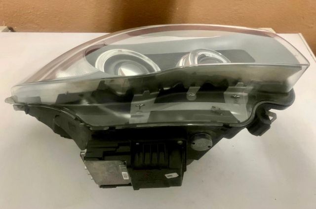 Faro Derecho de Xenón Serie 1 E87-E81-E82-E88