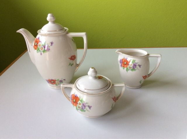 Precioso juego café antiguo. 10 tazas.