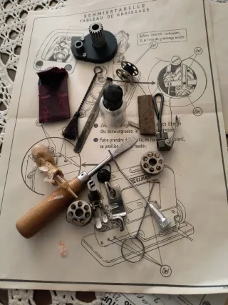 MAQUINA DE COSER ELNA 1942