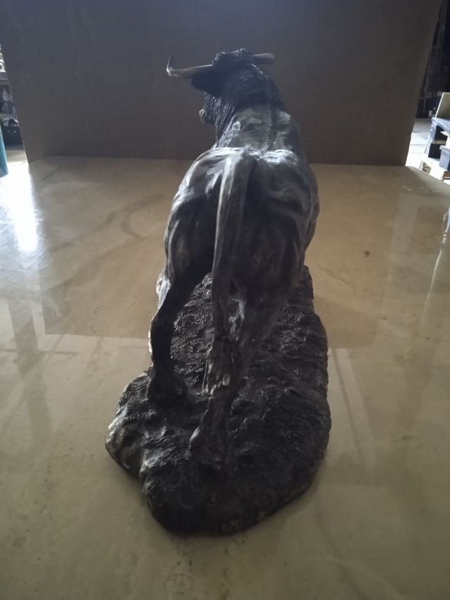 escultura toro