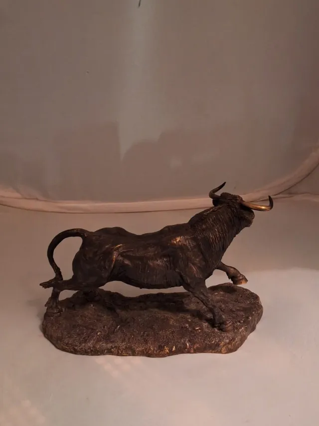 escultura toro