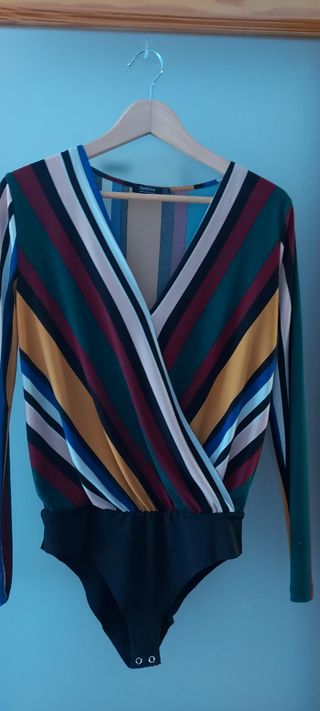 camisa body de punto, rayas de varios colores