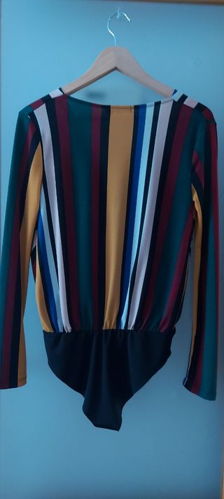 camisa body de punto, rayas de varios colores