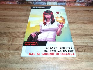 Marvel fumetto Iron Man con poster all'interno