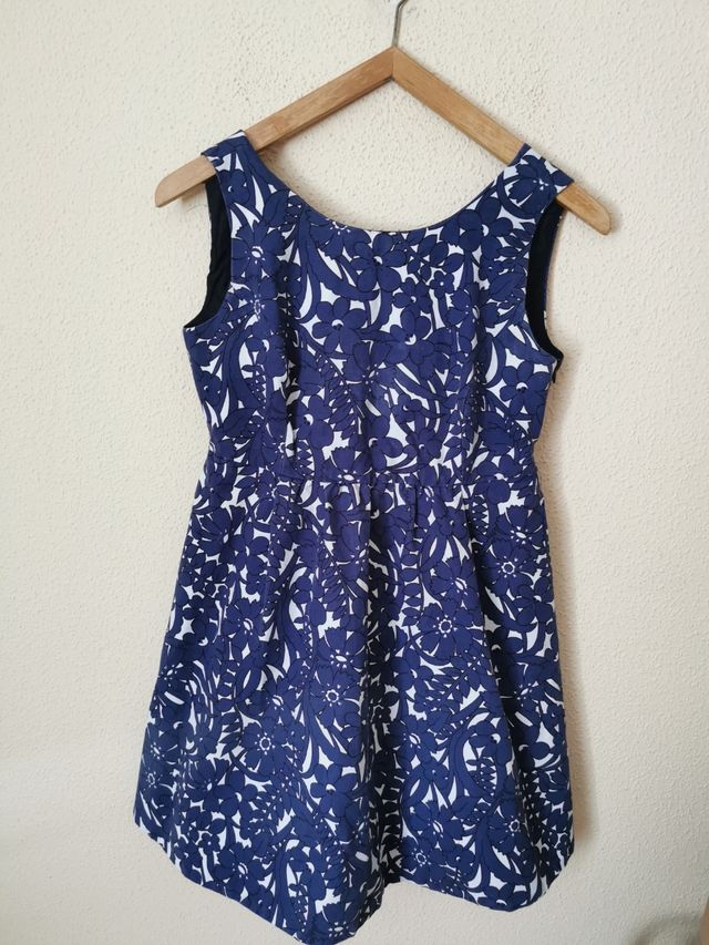 Vestido chica talla L de Zara.