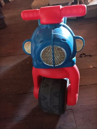Moto correpasillos Spiderman