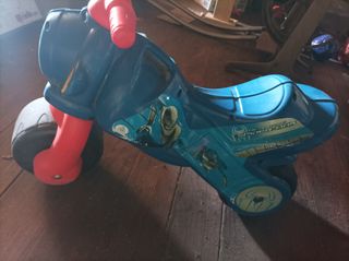 Moto correpasillos Spiderman