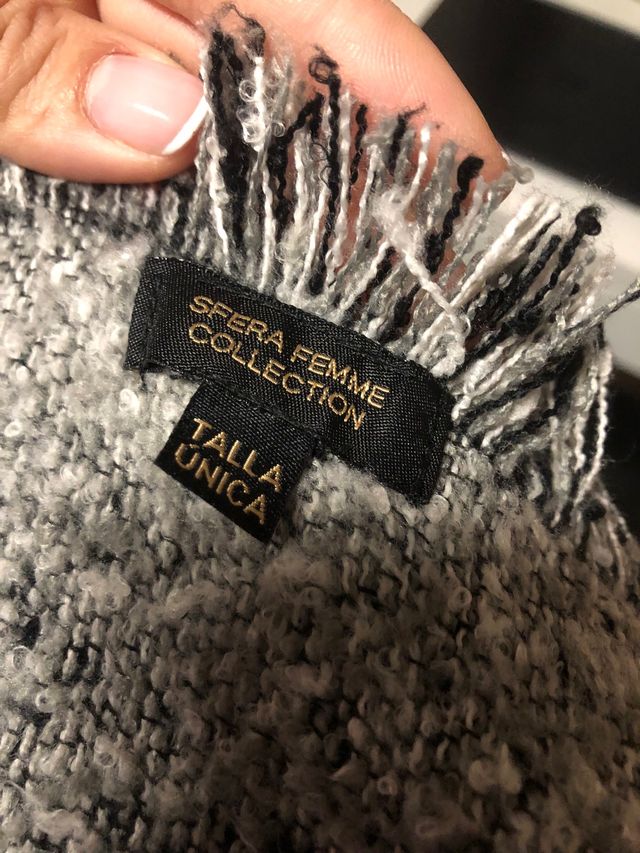 Bufanda leopardo tonos grises, negro, animal print