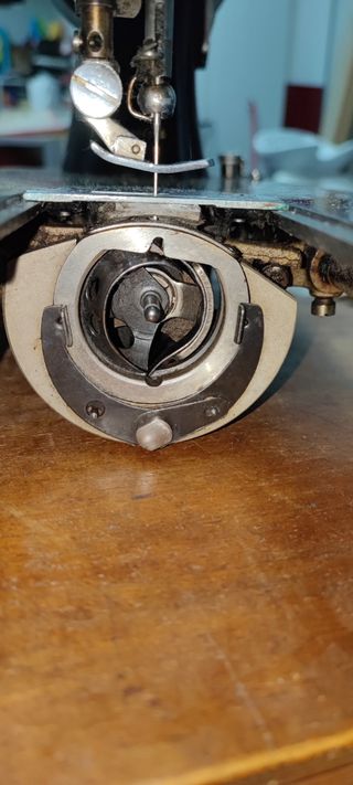 Máquina de coser SIGMA antigua