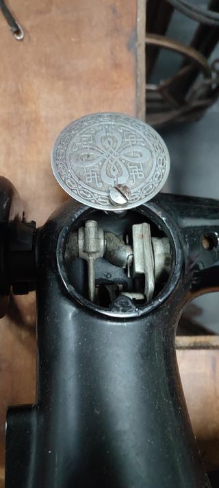 Máquina de coser SIGMA antigua