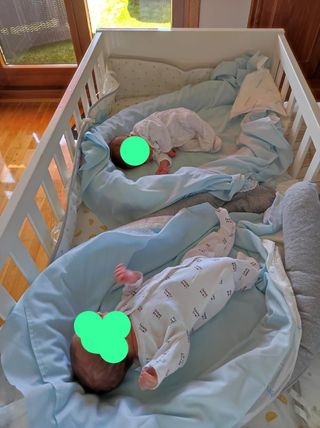 2 Cojines reductores cuna cloud nest. Babymoov