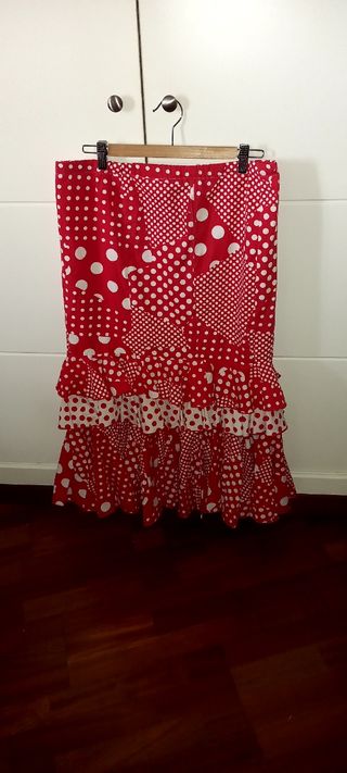 OFERTON 4 trajes  Flamenca.REGALO falda rociera