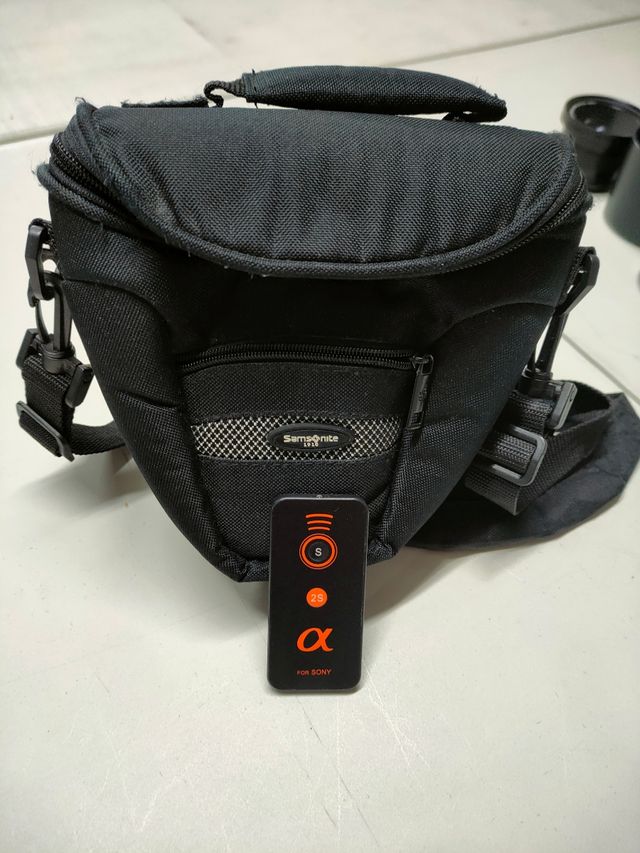 Cámara réflex Sony Alpha 230