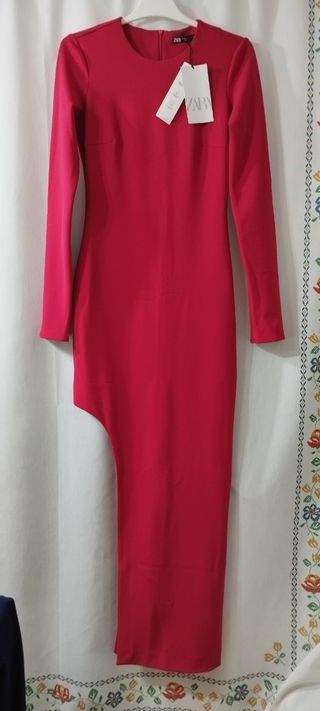 Vestido rojo  Nuevo  de Zara 