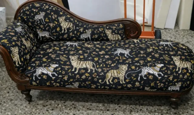 Diván  Chaise longue  Inglés.